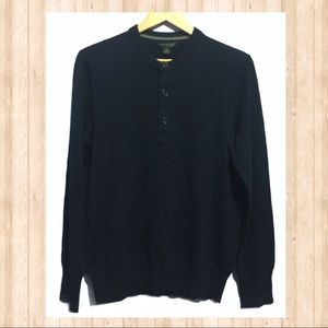 NWT men’s Banana Republic navy wool Henley sweater
